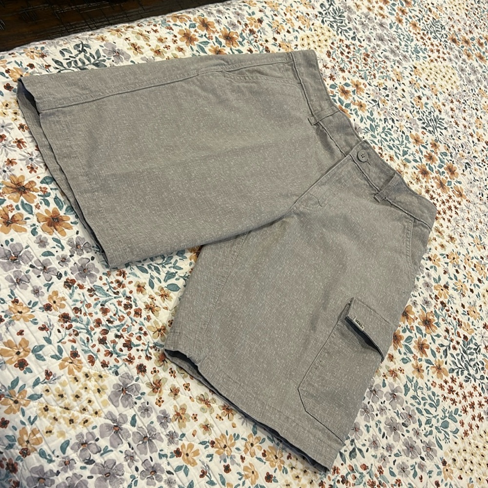 NWOT Vans Off The Wall shorts